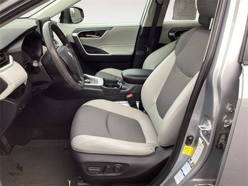 Certified 2021 Toyota RAV4 XLE image 9