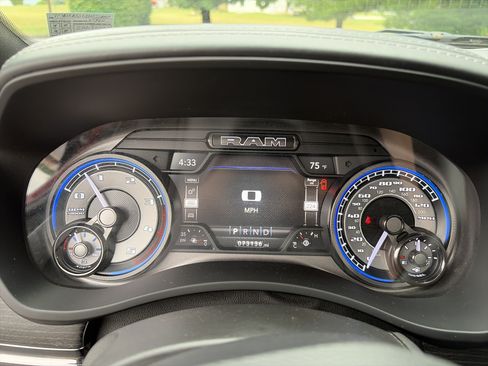 Used 2022 RAM 2500 Limited AWD/4WD image 42