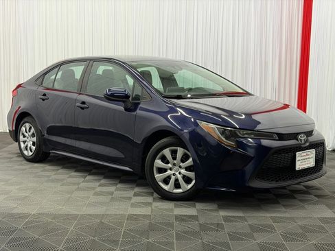 Used 2020 Toyota Corolla LE FWD image 2