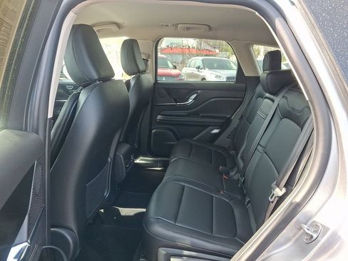 Certified 2024 Lincoln Corsair AWD image 10