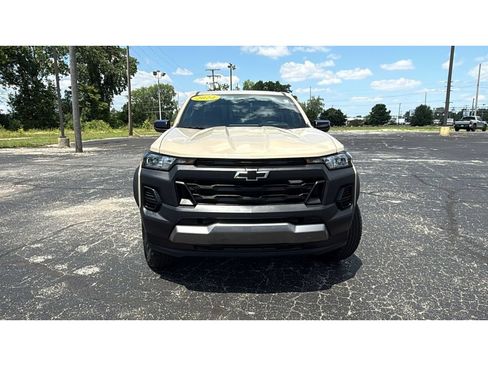 Used 2024 Chevrolet Colorado Trail Boss w/ Advanced Trailering Package AWD/4WD image 2
