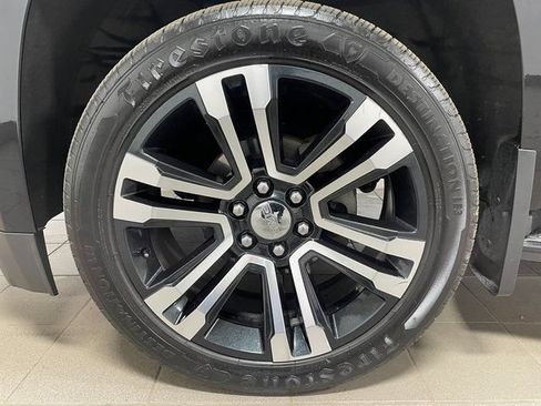 Used 2019 GMC Yukon SLT w/ Open Road Package AWD/4WD image 7