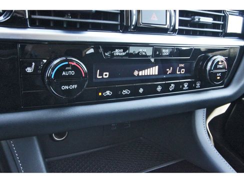 Certified 2025 Nissan Pathfinder SV w/ SV Premium Package FWD image 26