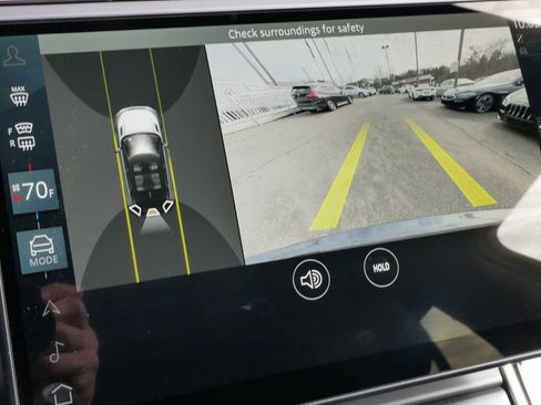 Used 2024 Land Rover Range Rover Evoque Dynamic SE image 64