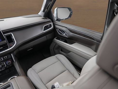 Used 2023 Chevrolet Tahoe Z71 w/ Luxury Package image 28