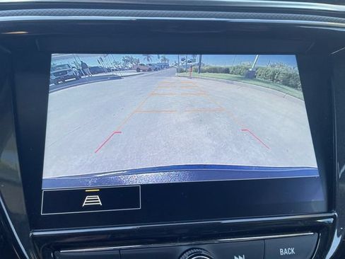 Used 2021 Chevrolet TrailBlazer ACTIV w/ Technology Package FWD image 14