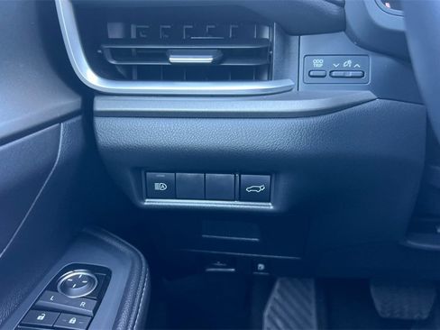 Certified 2025 Toyota Grand Highlander AWD image 30