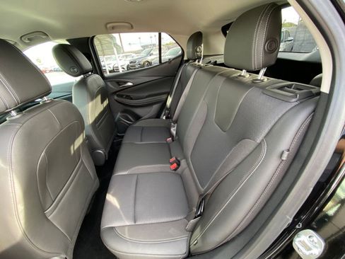 Used 2025 Buick Encore GX Preferred image 37