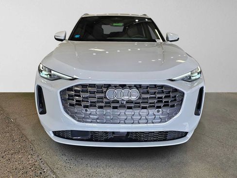 Used 2025 Audi Q5 Premium Plus AWD/4WD image 2