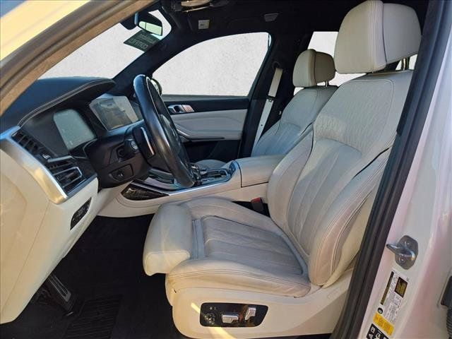 Used 2022 BMW X7 M50i w/ Executive Package AWD/4WD image 17