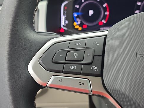 Used 2023 Volkswagen Atlas SEL AWD/4WD image 19