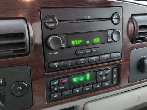 Used 2005 Ford F250 4x4 Crew Cab Super Duty image 27