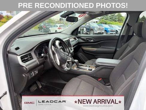 Used 2017 GMC Acadia SLE AWD/4WD image 23