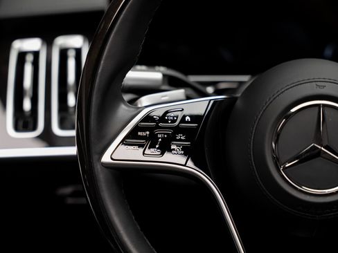 Used 2023 Mercedes-Benz S 580 4MATIC Sedan image 45