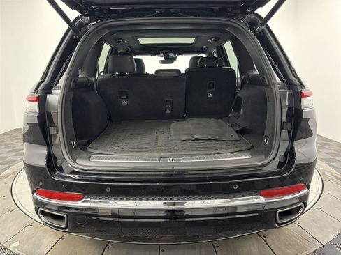 Used 2022 Jeep Grand Cherokee Overland AWD/4WD image 21