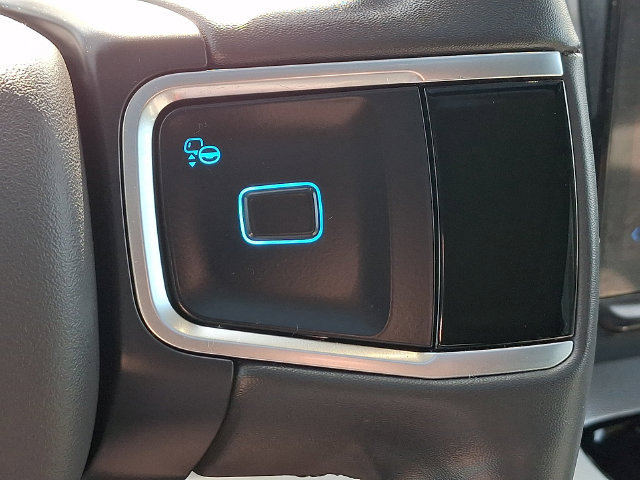 Certified 2025 Ford Expedition Active AWD/4WD image 26