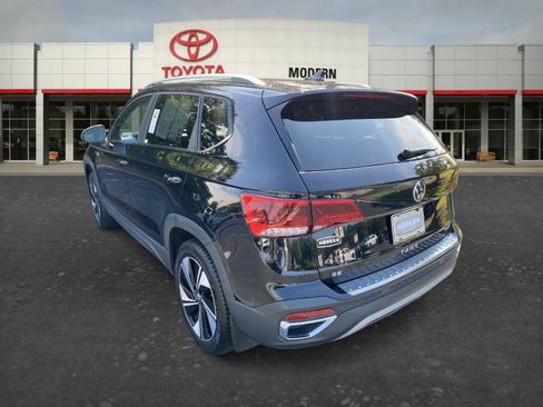 Used 2024 Volkswagen Taos SE AWD/4WD image 7