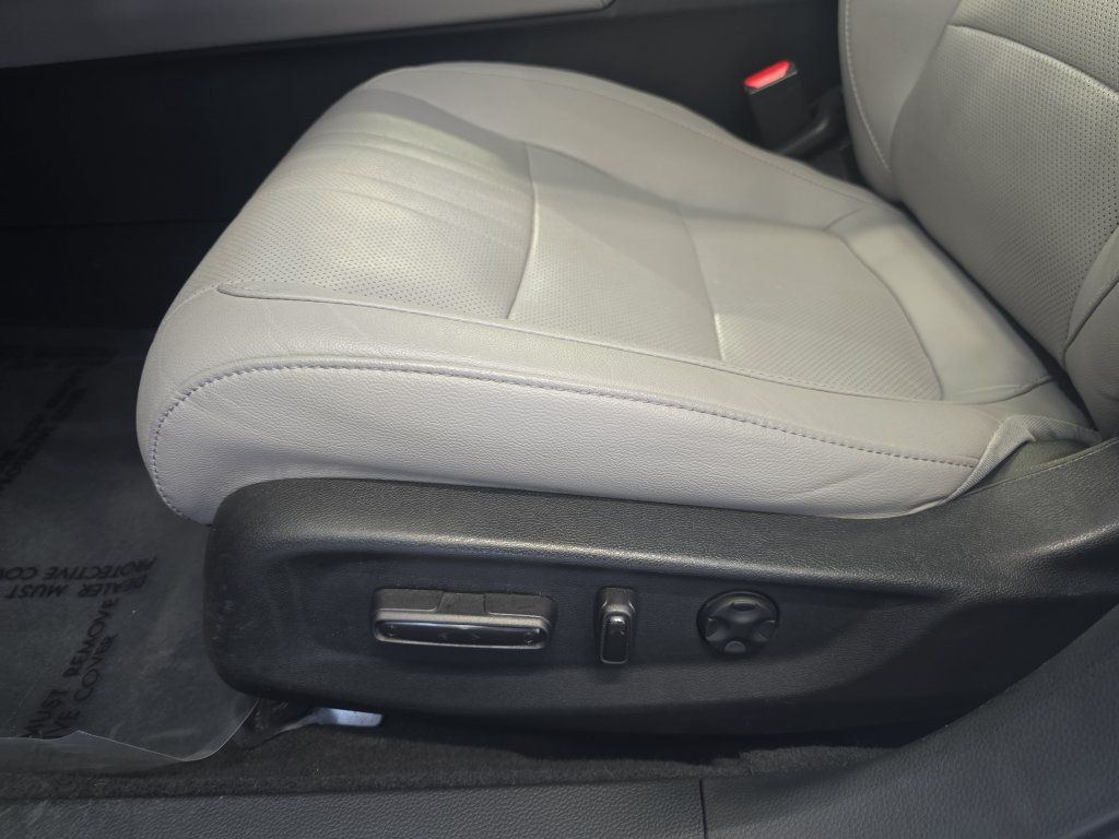 Used 2020 Honda Accord Touring image 29