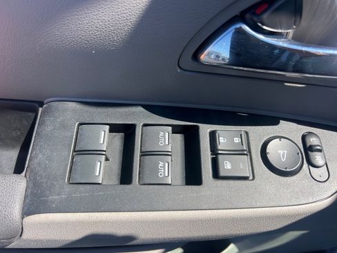 Used 2016 Honda Odyssey SE image 26