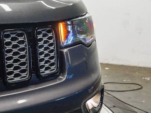 Used 2017 Jeep Grand Cherokee Altitude image 7