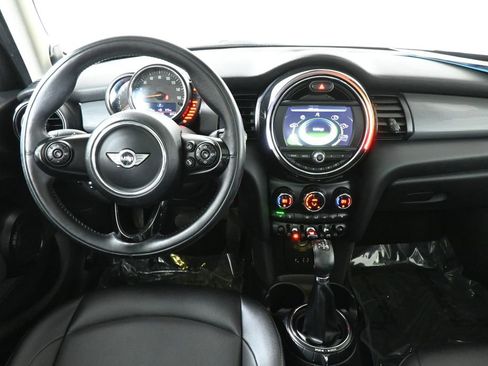 Used 2016 MINI Cooper 4-Door Hardtop image 13