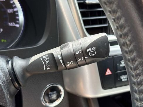 Used 2016 Toyota Highlander Limited AWD/4WD image 26