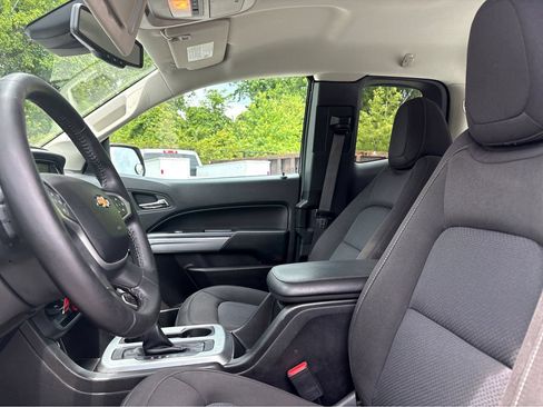 Used 2022 Chevrolet Colorado LT w/ Fleet Safety Package RWD image 13
