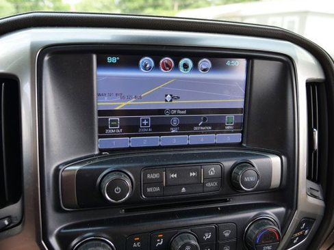 Used 2017 Chevrolet Silverado 2500 LTZ w/ Duramax Plus Package AWD/4WD image 15