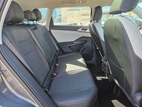 New 2026 Volkswagen Taos SE FWD image 20