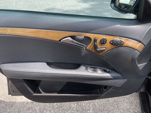 Used 2008 Mercedes-Benz E 350 Sedan image 17