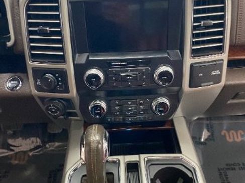 Used 2019 Ford F150 King Ranch w/ Equipment Group 601A Luxury AWD/4WD image 23