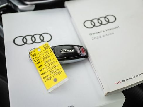 Used 2022 Audi e-tron Premium Plus AWD/4WD image 90
