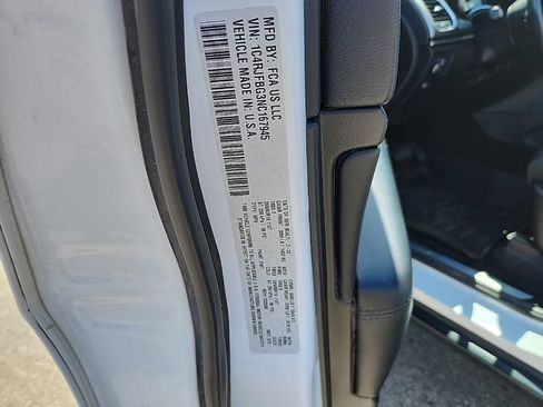 Used 2022 Jeep Grand Cherokee Limited AWD/4WD image 52