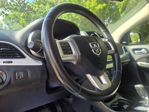 Used 2014 Dodge Journey SXT w/ Flexible Seating Group FWD image 20