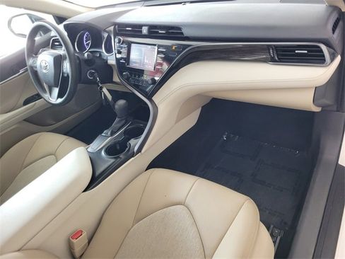 Used 2019 Toyota Camry LE image 16