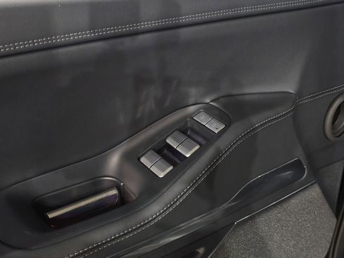 New 2025 Lincoln Navigator L Reserve AWD/4WD image 19