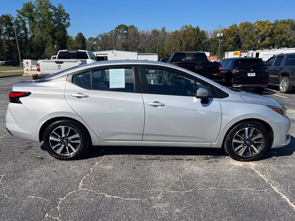 Used 2025 Nissan Versa SV FWD image 2