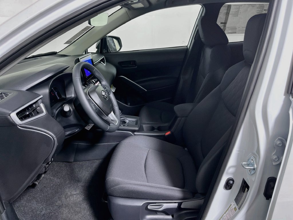 New 2026 Toyota Corolla Cross LE w/ Moonroof Package FWD image 12
