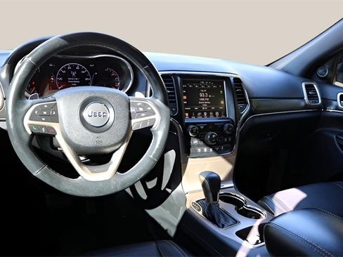 Used 2017 Jeep Grand Cherokee Limited w/ Trailer Tow Group IV image 14