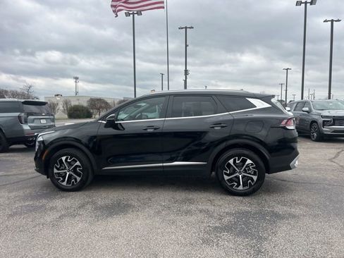 Used 2025 Kia Sportage EX image 6