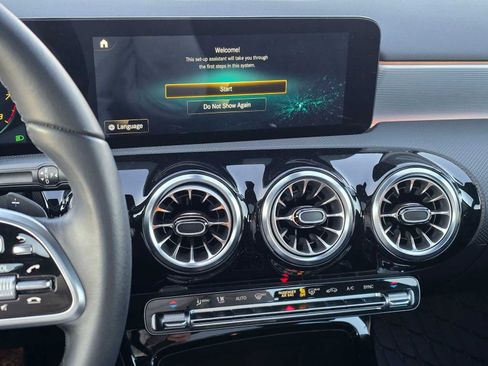 Used 2022 Mercedes-Benz A 220 4MATIC image 26