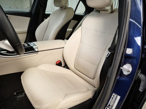 Certified 2022 Mercedes-Benz C 300 4MATIC Sedan image 3