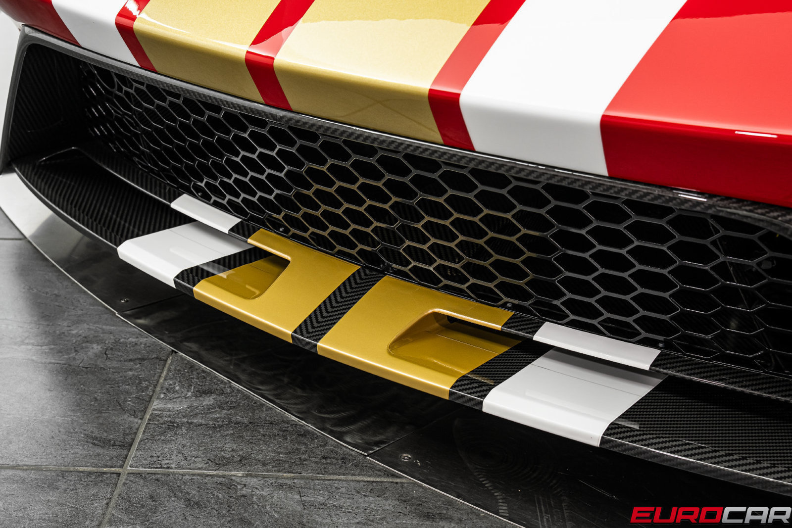 Used 2022 Ford GT Heritage Edition RWD image 14