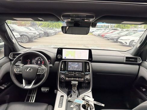 Used 2024 Lexus LX 600 F Sport image 20