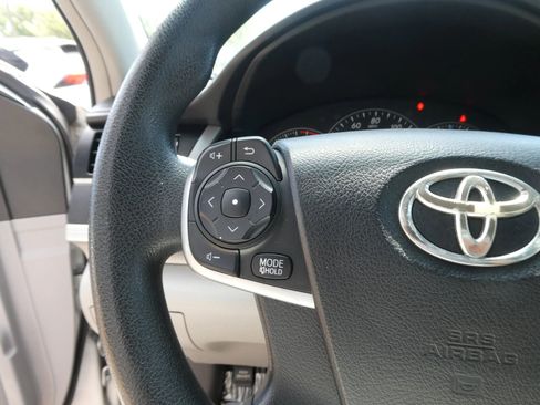 Used 2014 Toyota Camry FWD image 16