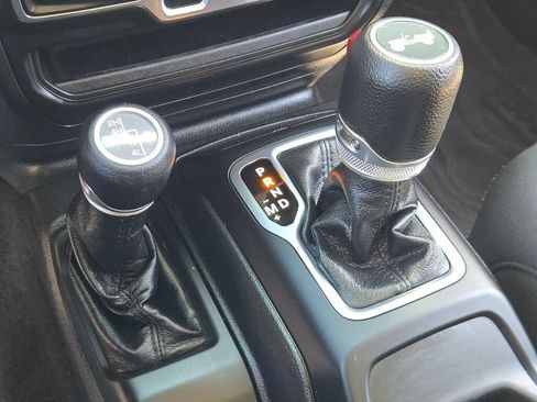 Used 2021 Jeep Wrangler Unlimited Sport AWD/4WD image 32