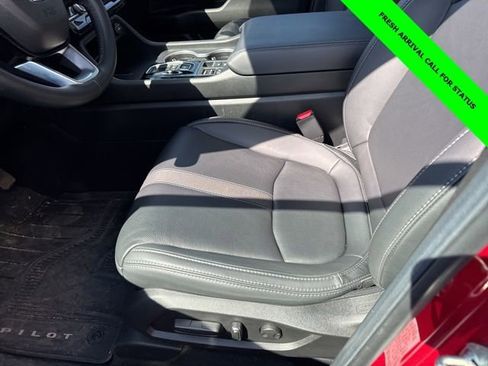Certified 2025 Honda Pilot Touring image 15