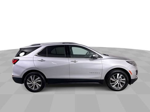 Used 2022 Chevrolet Equinox Premier AWD/4WD image 9