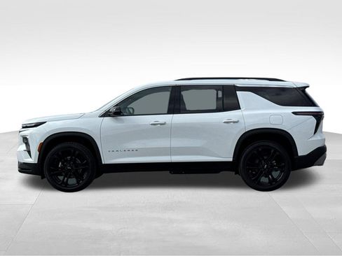 New 2026 Chevrolet Traverse LT FWD image 2
