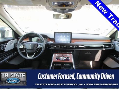 Used 2023 Lincoln Aviator Reserve w/ Equipment Group 201A image 10